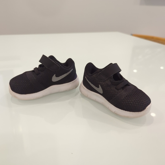 Nike sz4 free run tdv - Picture 5 of 6